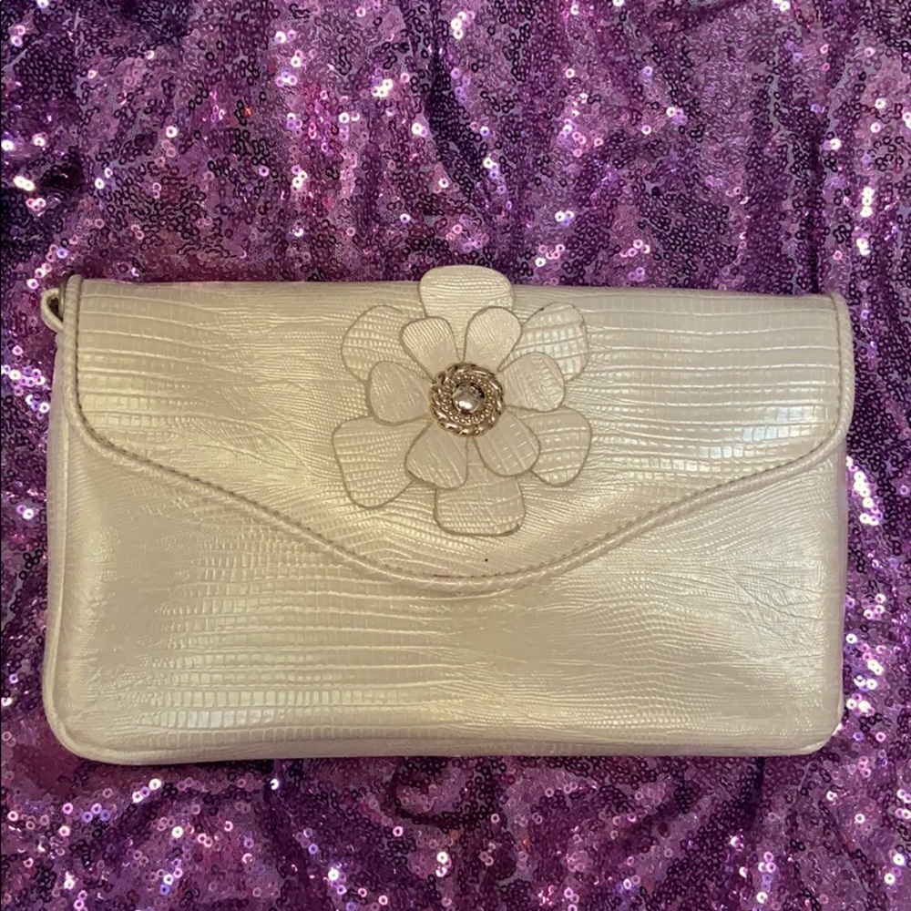 Clutch purse